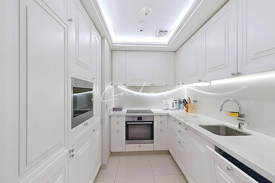 LUX Lifestyle | Furnished | Burj Khalifa Views - Image 8