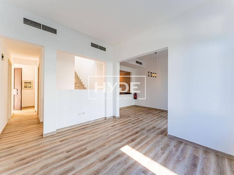 Prime Corner ||4BR Villa || Mira Oasis |