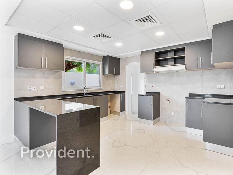 Upgraded Villa | Huge Plot | Vacant - Image 6