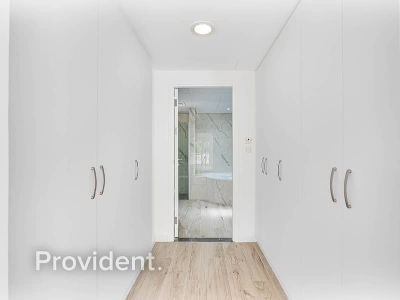 Upgraded Villa | Huge Plot | Vacant - Image 27