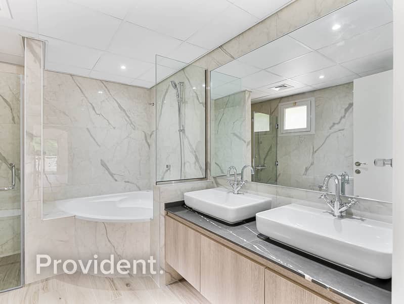 Upgraded Villa | Huge Plot | Vacant - Image 29