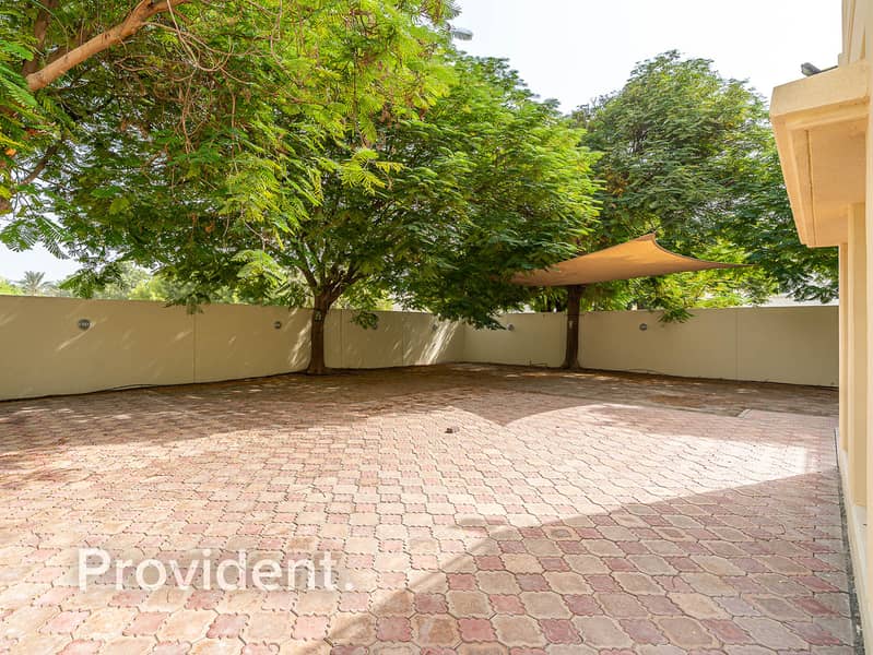 Upgraded Villa | Huge Plot | Vacant - Image 34