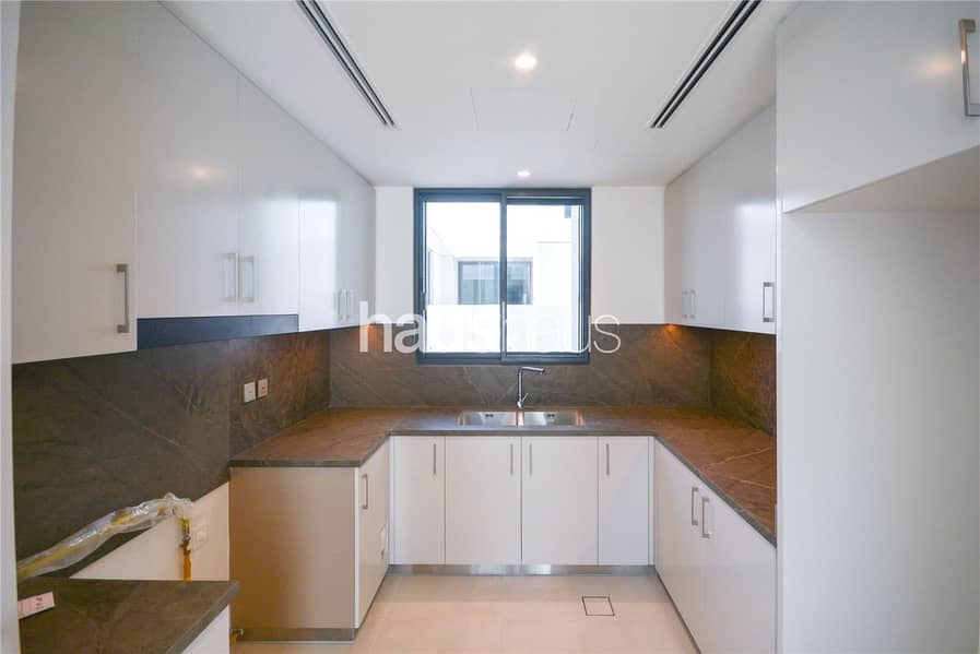 Genuine Listing | Single Row | Handover Soon