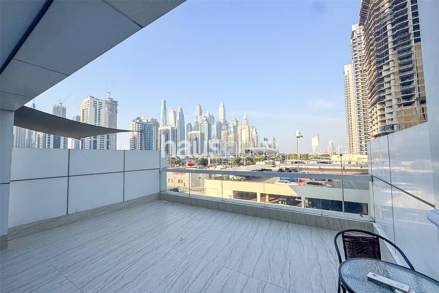 Spacious | Marina and Burj views | Fully Upgraded - Image 13