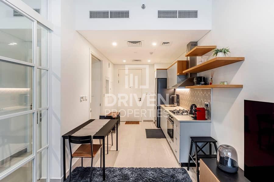 Golf Side View | High Floor | Elegant Living