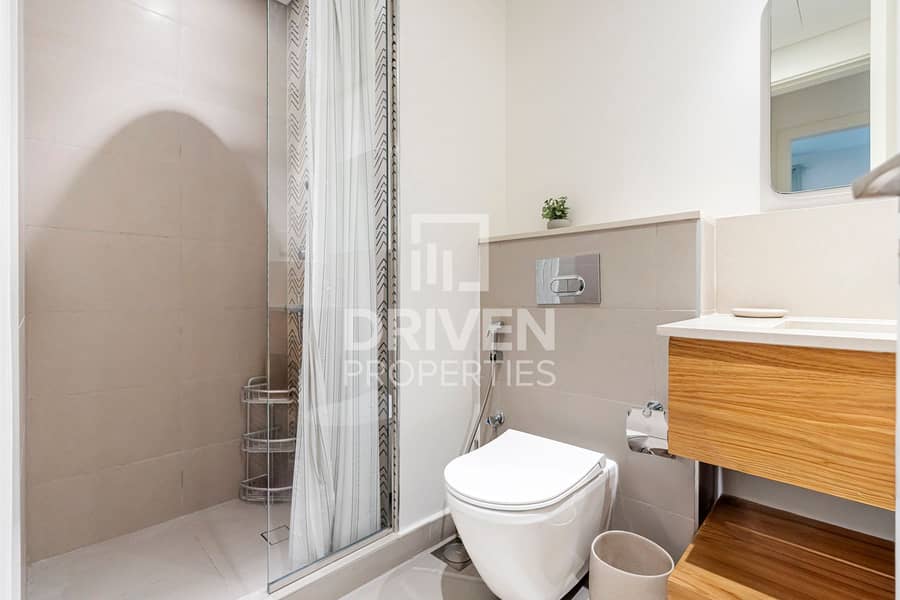 Golf Side View | High Floor | Elegant Living - Image 10