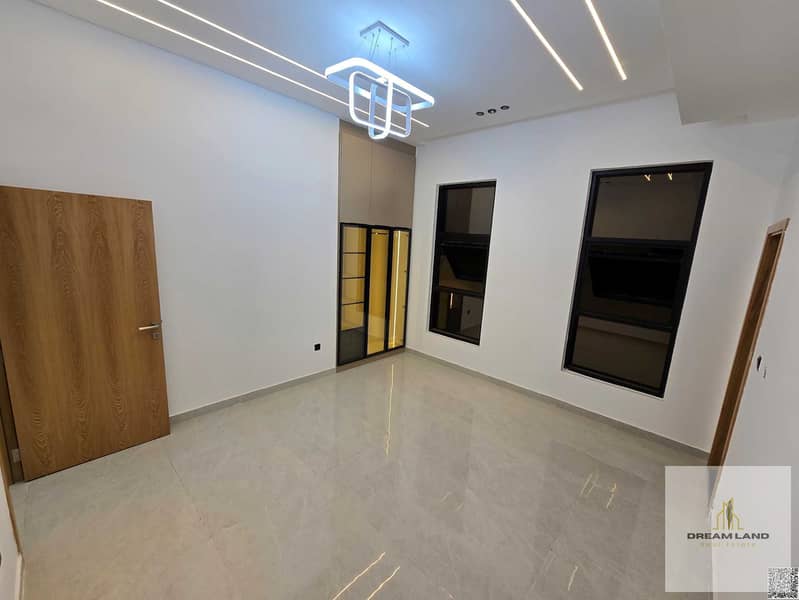 5 batch_20251025_185039. jpg