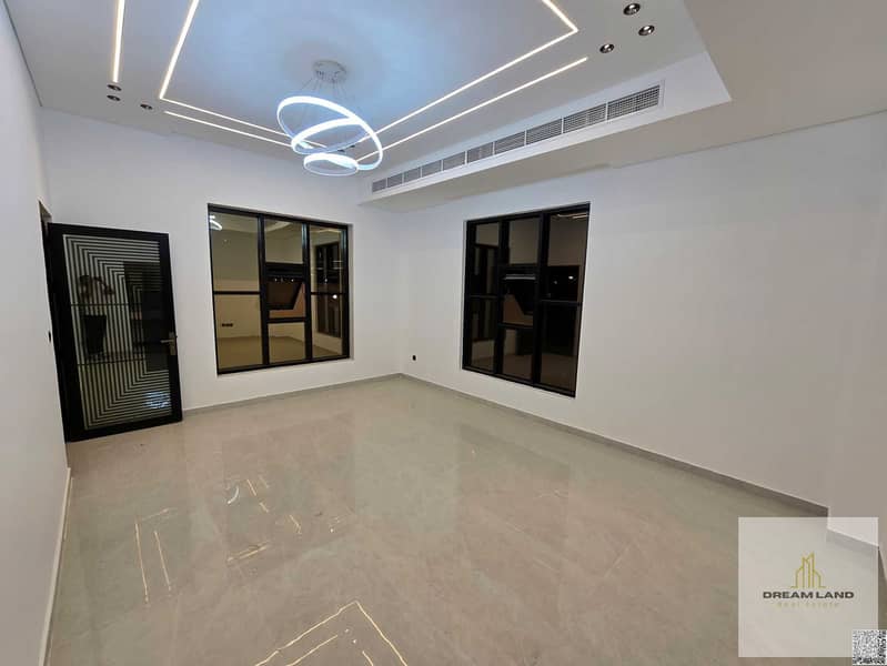 6 batch_20251025_185005. jpg