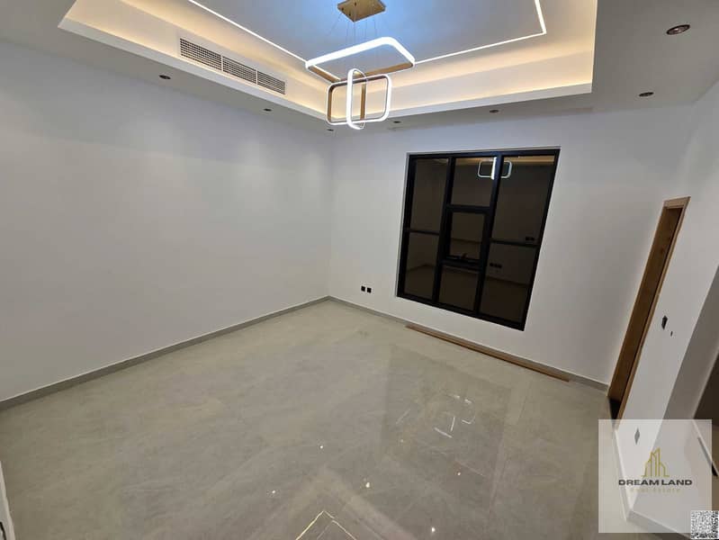 10 batch_20251025_185142. jpg