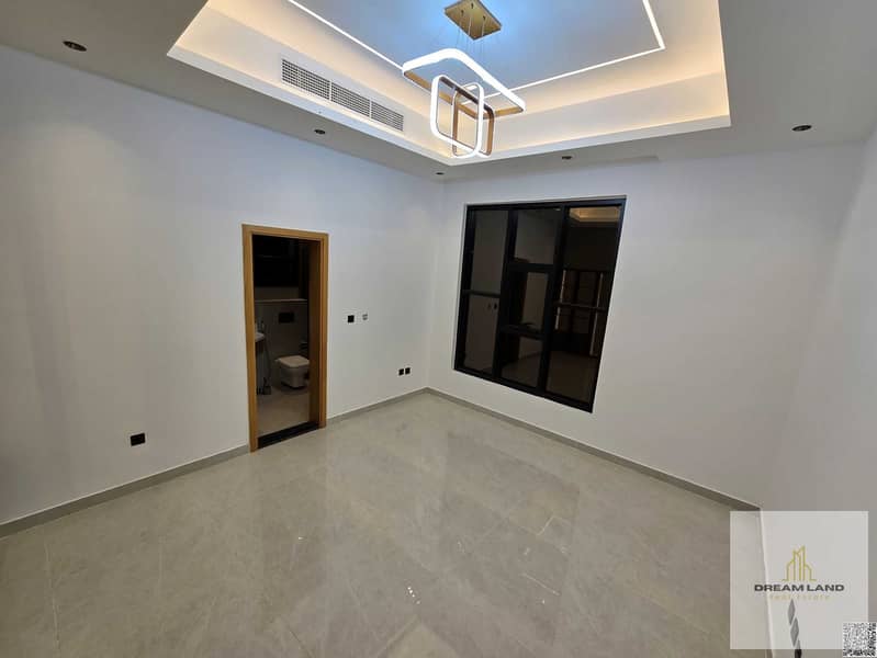 16 batch_20251025_185209. jpg