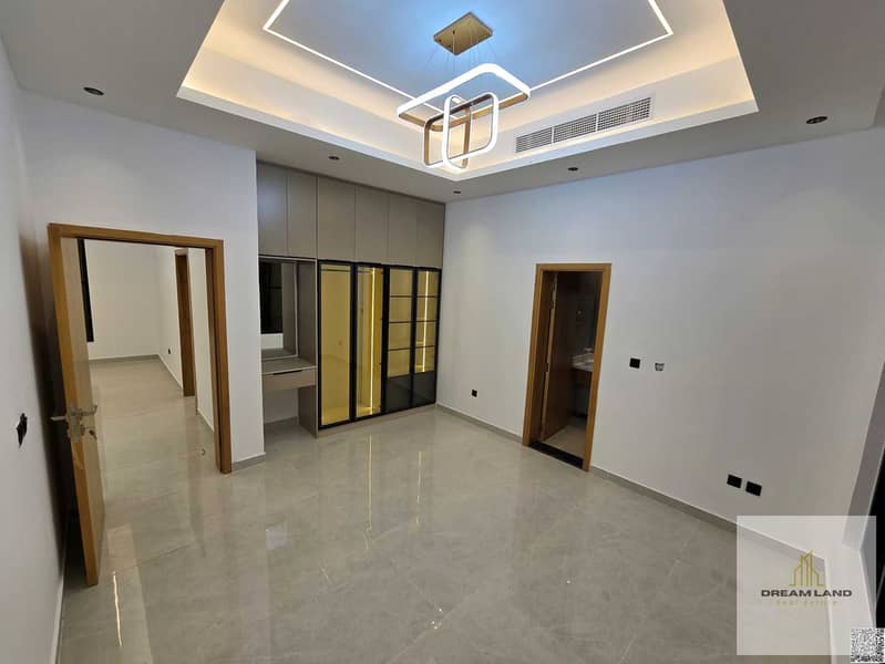 17 batch_20251025_185216. jpg