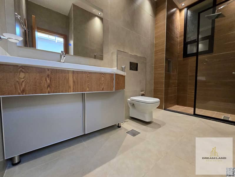 22 batch_20251025_185314. jpg