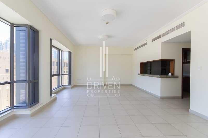 Bright and Spacious 2 Bed Apt in South Ridge