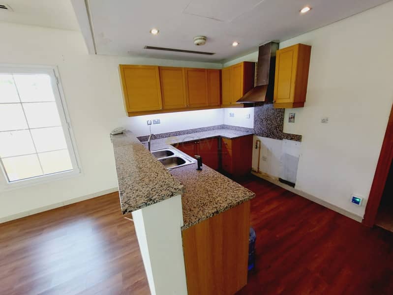 Lush Green Garden | Sunny and Bright | Upgraded