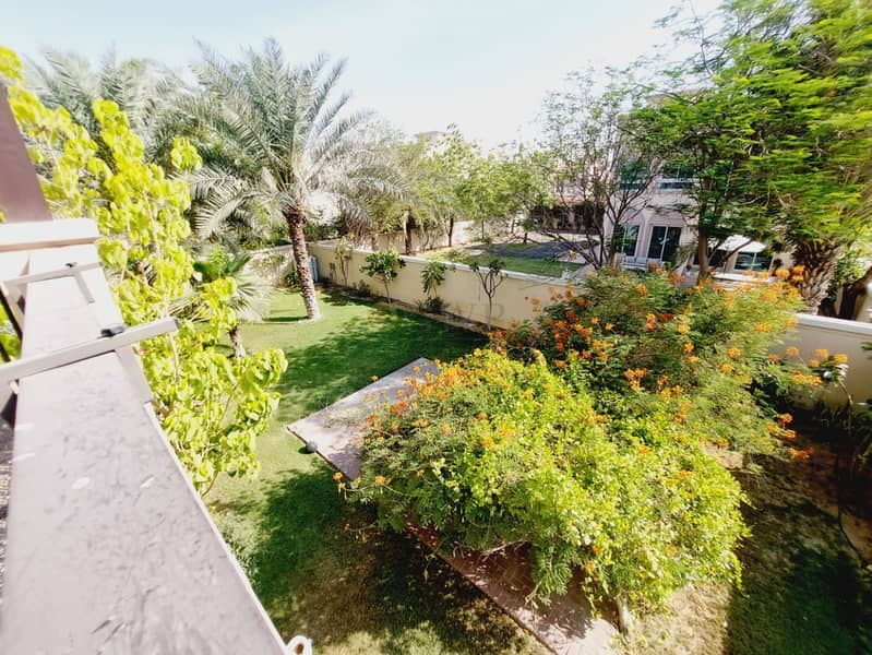 Lush Green Garden | Sunny and Bright | Upgraded - Image 7