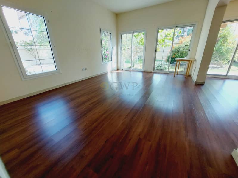 Lush Green Garden | Sunny and Bright | Upgraded - Image 12