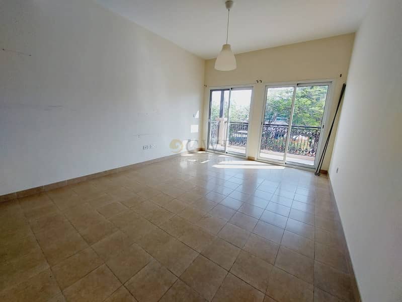 Lush Green Garden | Sunny and Bright | Upgraded - Image 13