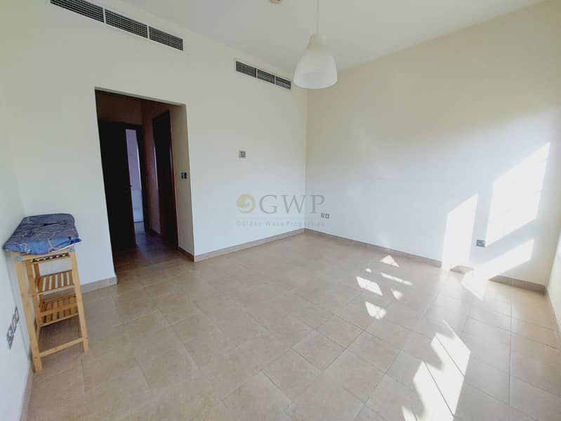 Lush Green Garden | Sunny and Bright | Upgraded - Image 26