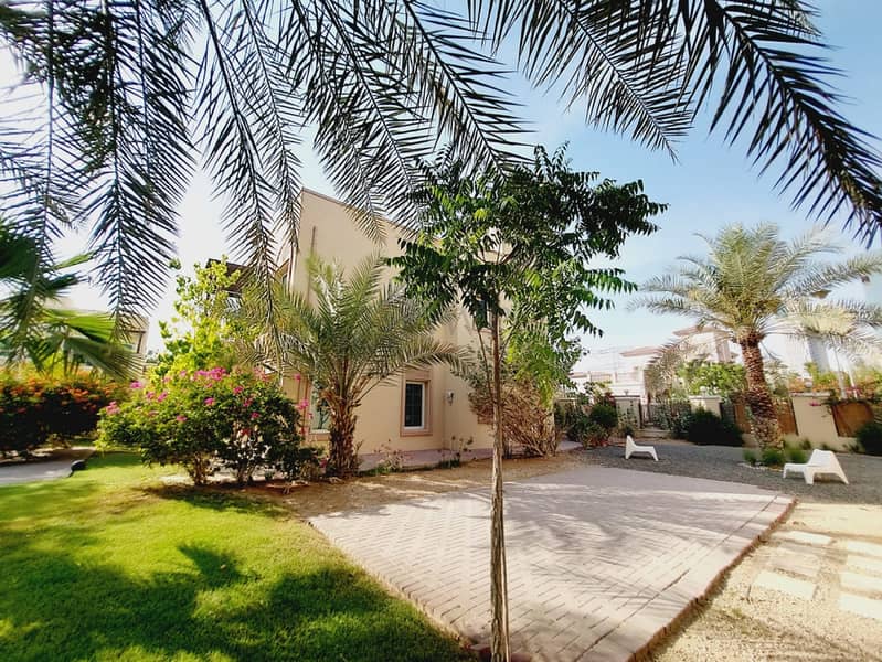 Lush Green Garden | Sunny and Bright | Upgraded - Image 27