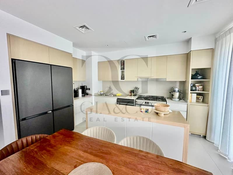 Vacant Dec | Landscaped | Close To Pool/Park