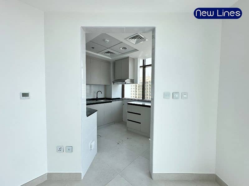 BRAND NEW | SMART HOME | CLOSE KITCHEN