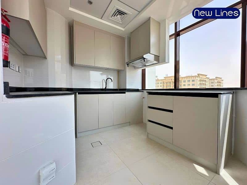 BRAND NEW | SMART HOME | CLOSE KITCHEN - Image 6