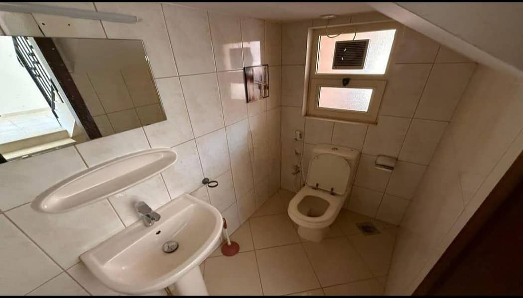 21 WhatsApp Image 2025-11-19 at 10.09. 09 (1). jpeg