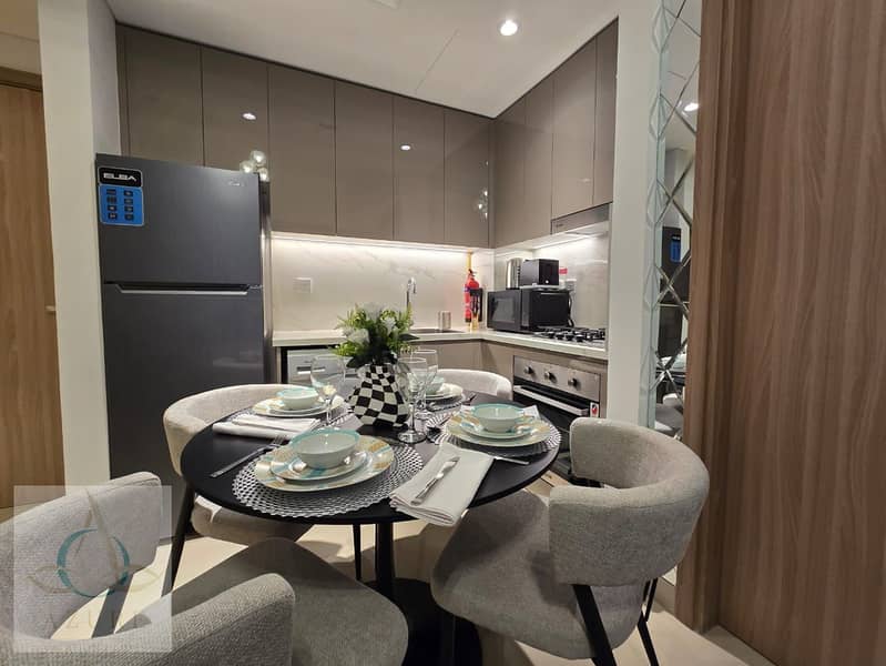 Luxury 2-Bedroom Apartment with Burj Khalifa View - Image 6