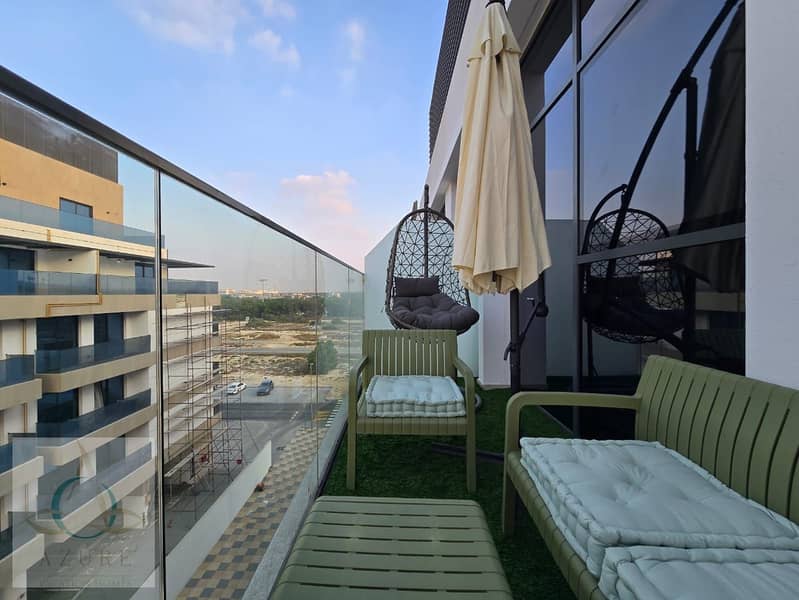 Luxury 2-Bedroom Apartment with Burj Khalifa View - Image 14