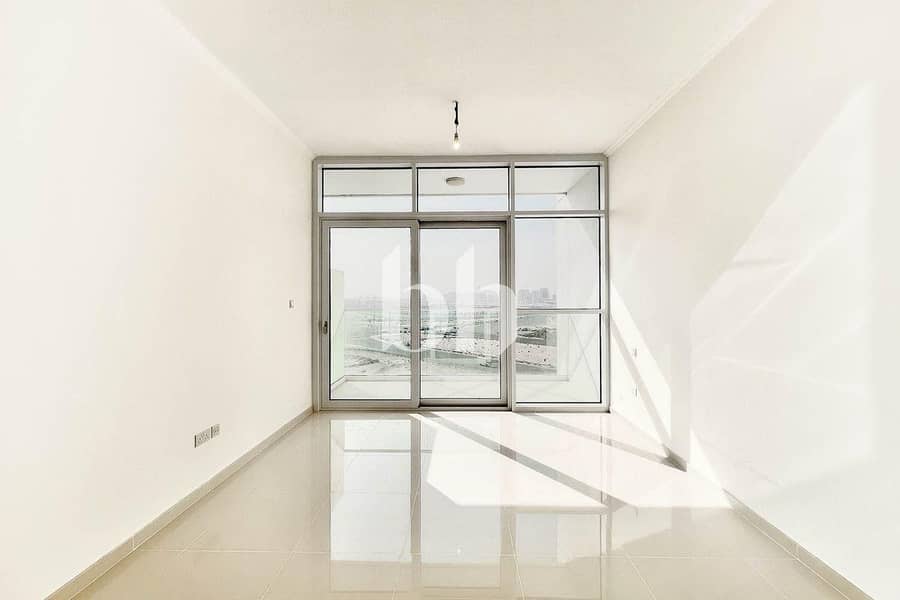 Vacant on Transfer | Balcony | Open View - Image 6