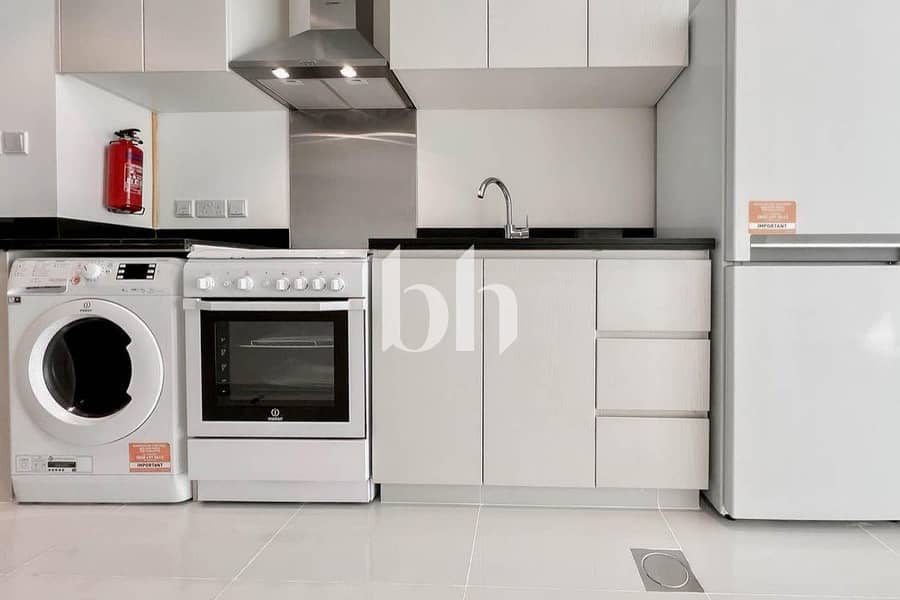 Vacant on Transfer | Balcony | Open View - Image 8