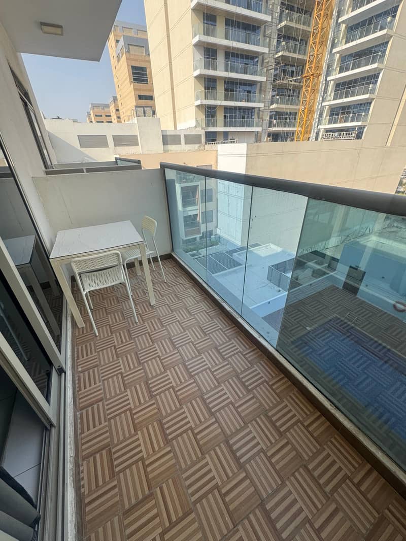 Pool View Studio || Elegant and Compact Furnishing || Near To JVC Entry and Exit Point || Pay Monthly - Image 7