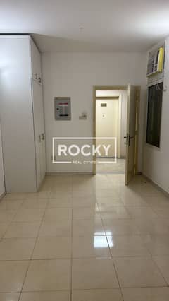 Studio Apt with Window A/C in Bur Dubai