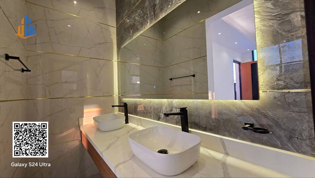 6 photo_5834675821824642813_y. jpg