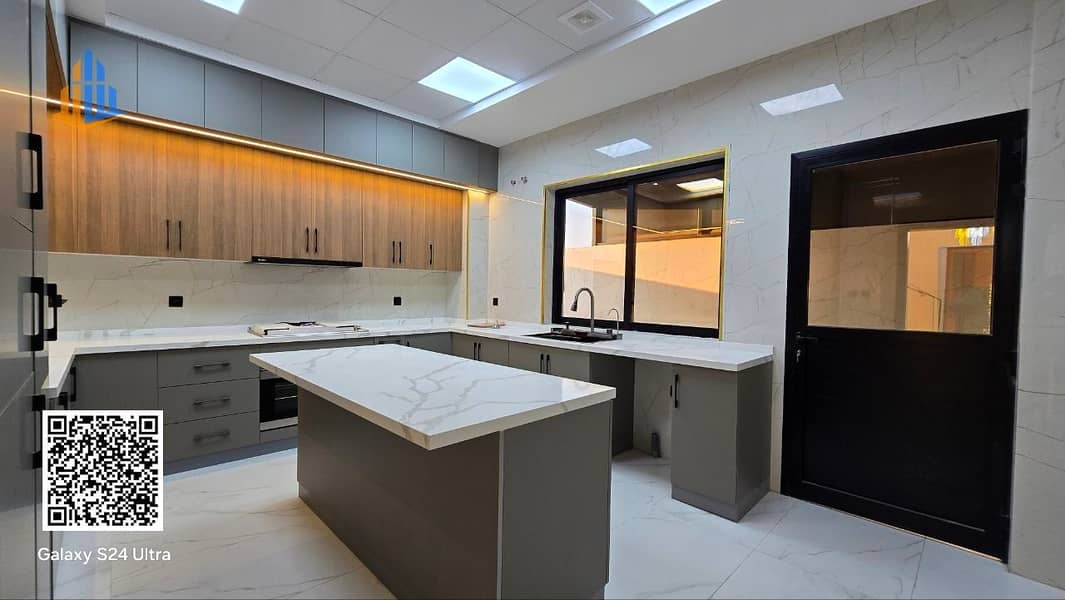 9 photo_5834675821824642818_y. jpg