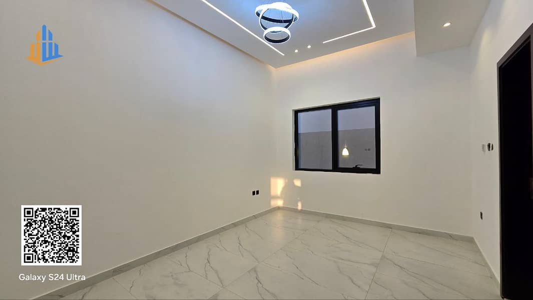 10 photo_5834675821824642816_y. jpg