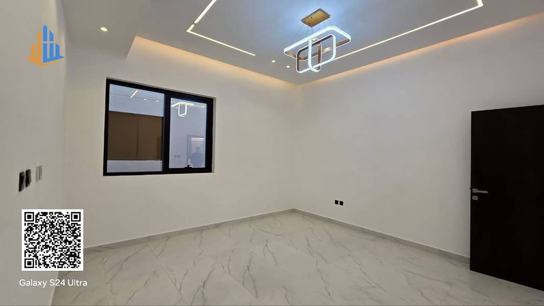 16 photo_5834675821824642857_y. jpg