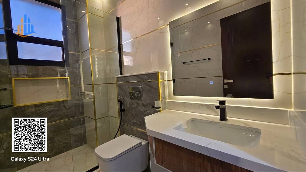 17 photo_5834675821824642860_y. jpg