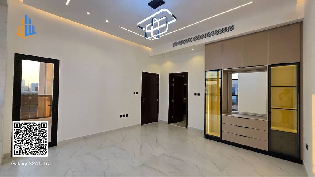 18 photo_5834675821824642861_y. jpg