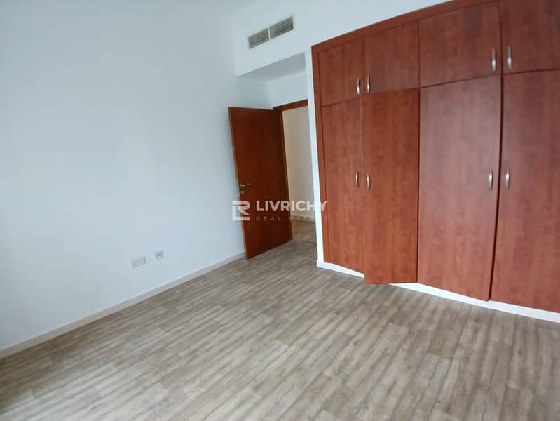 Chiller Free | Next To Metro | JLT Skyline - Image 6