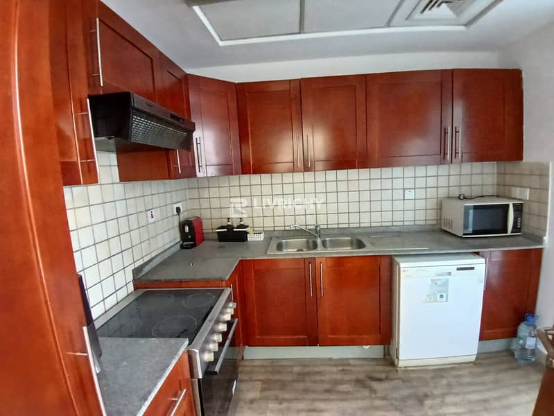 Chiller Free | Next To Metro | JLT Skyline - Image 9