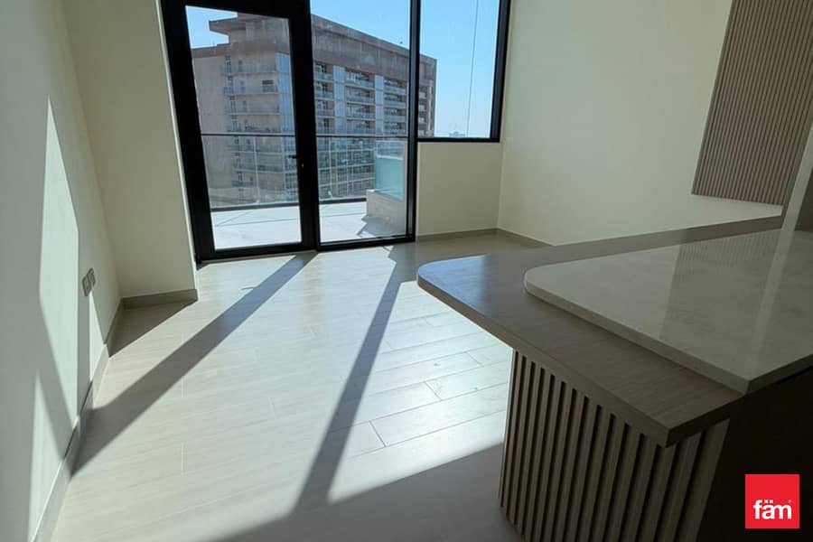 Park View | Brand New | Vacant | Private Pool Park View | Brand New | Vacant | Private Pool