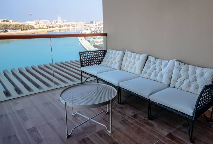 15 Balcony 2. jpg