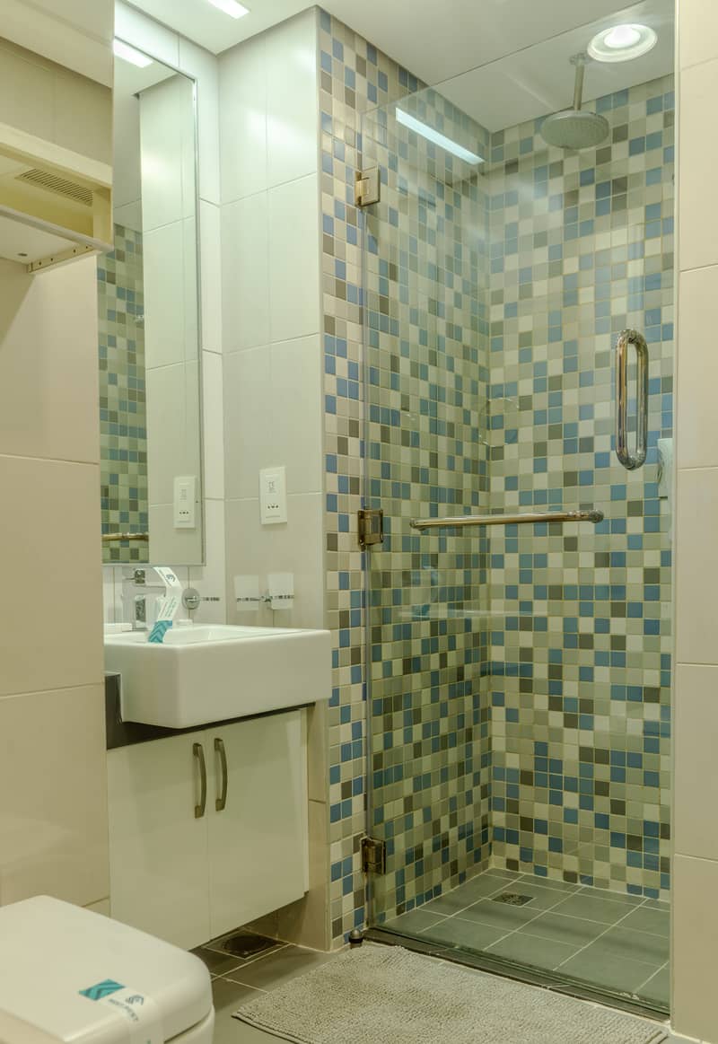 22 Washroom 2. jpg
