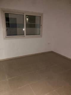 شقة في التعاون