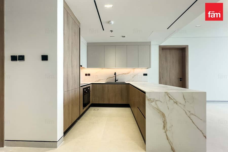 Brand New | Spacious | Luxury Apartment - Image 3