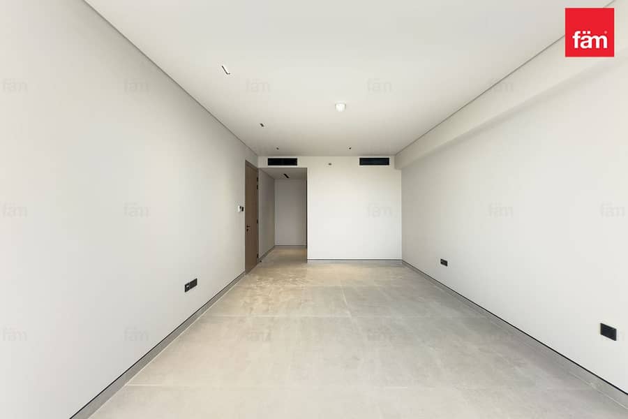 Brand New | Spacious | Luxury Apartment - Image 7