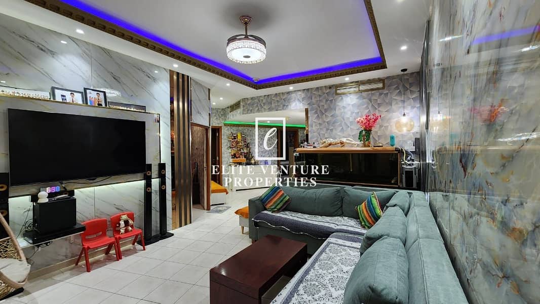 VACANT | PRIME LOCATION | SPACIOUS |