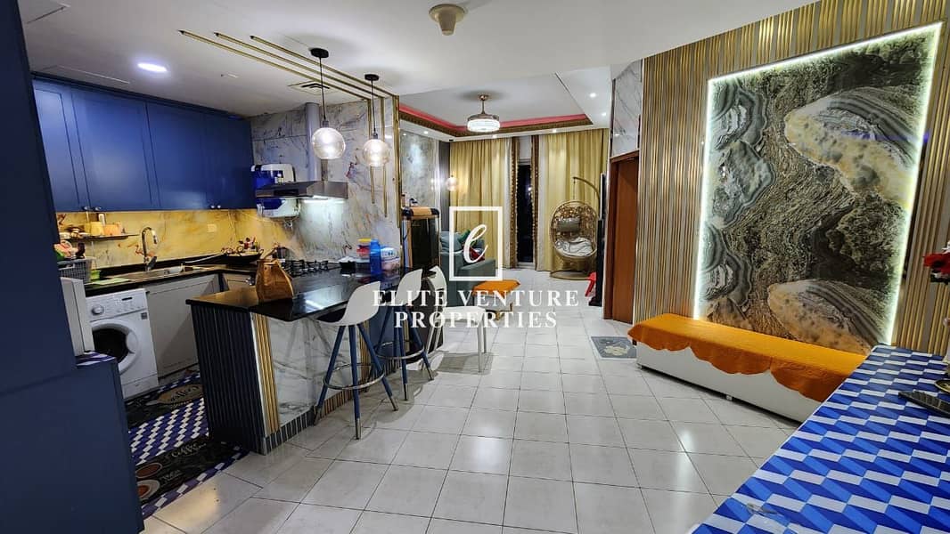 VACANT | PRIME LOCATION | SPACIOUS |