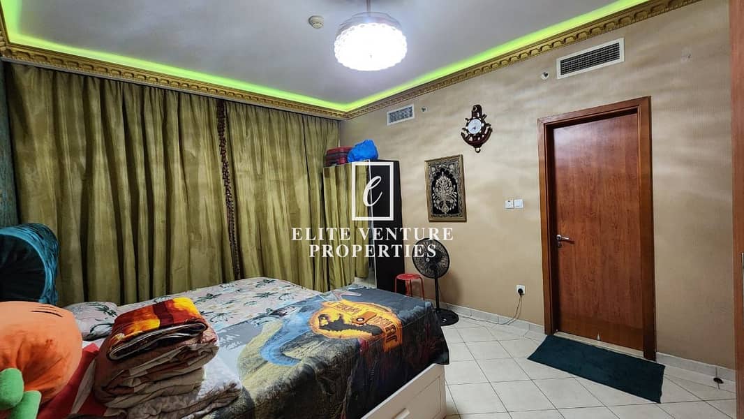 VACANT | PRIME LOCATION | SPACIOUS | - Image 11